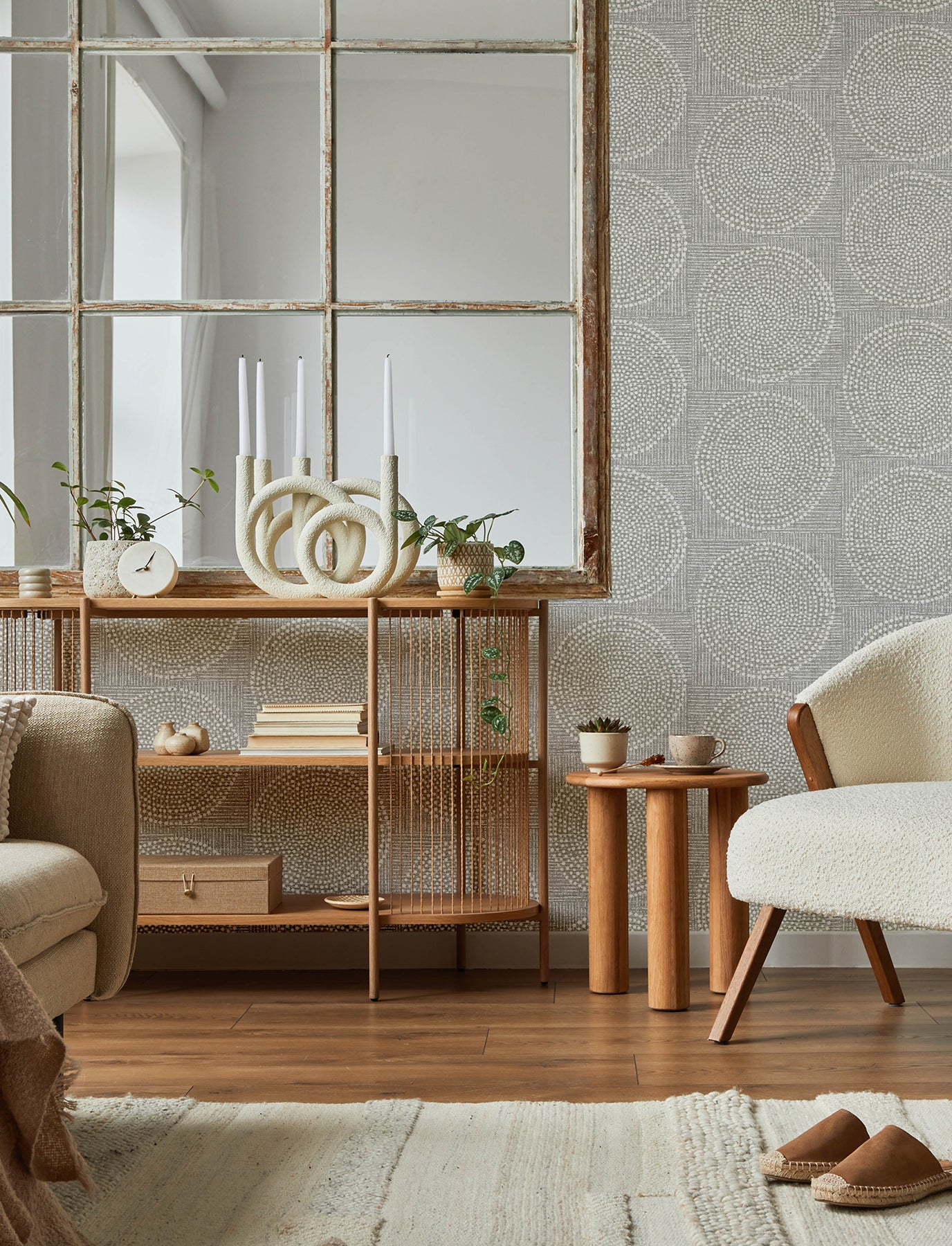 Salma Grey Medallion
