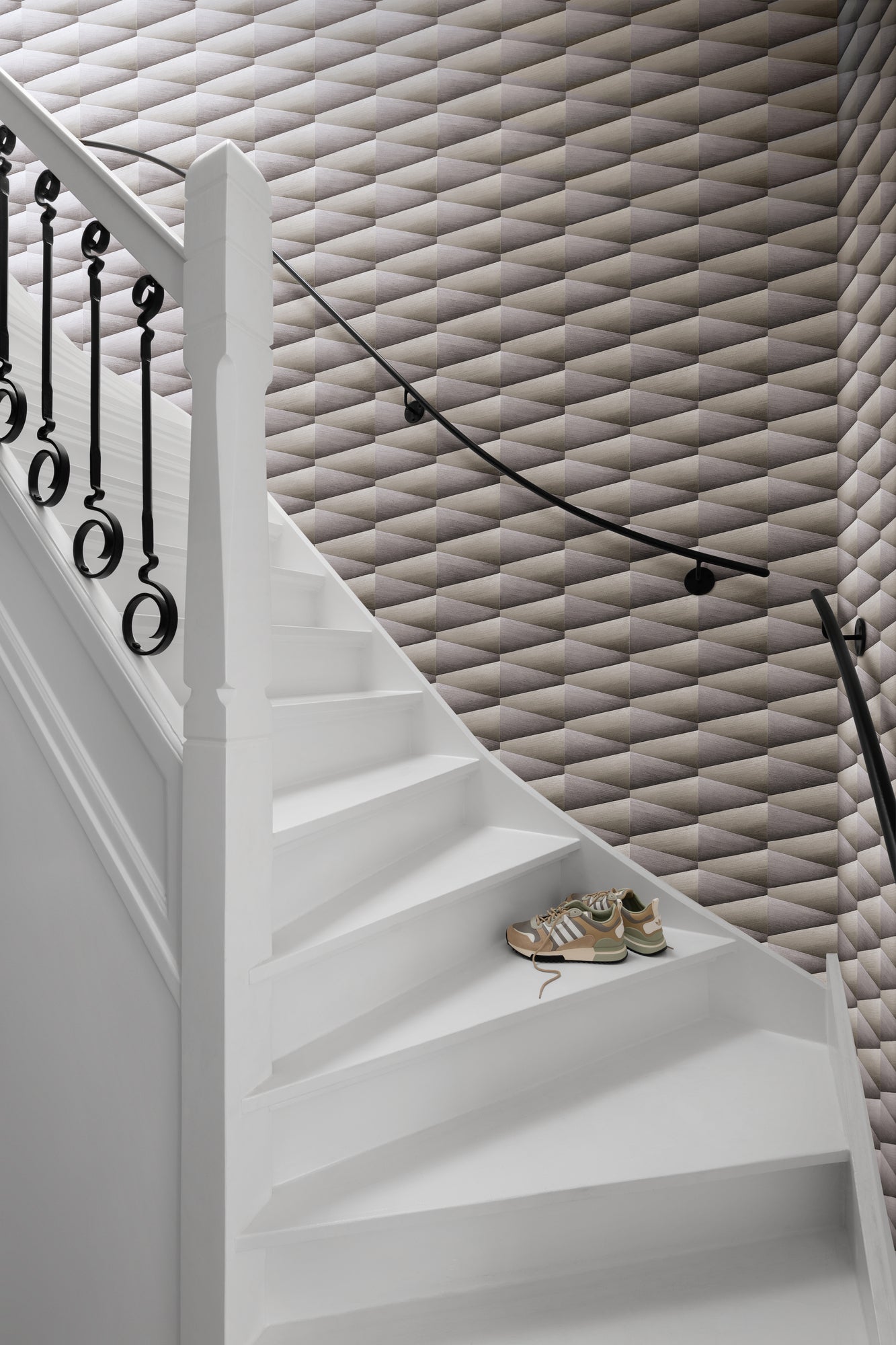 3D Illusion Dark Grey